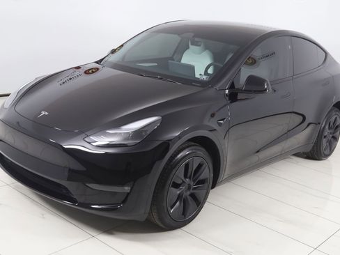 Used 2025 Tesla Model Y Long Range image 22