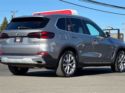 Used 2024 BMW X5 xDrive40i image 5