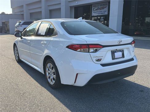 Used 2024 Toyota Corolla LE FWD image 7