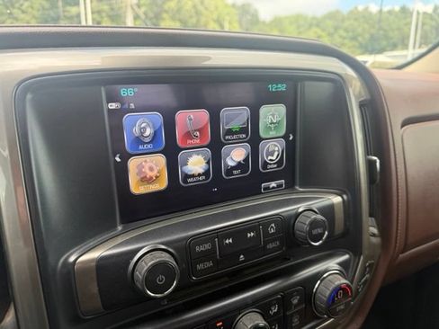 Used 2019 Chevrolet Silverado 2500 High Country w/ Duramax Plus Package AWD/4WD image 4