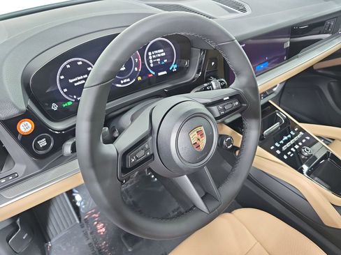 New 2026 Porsche Cayenne image 4
