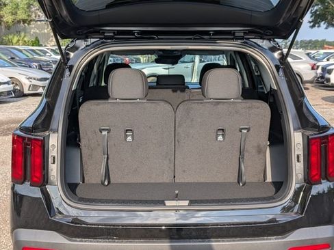 New 2026 Kia Sorento LX FWD image 14