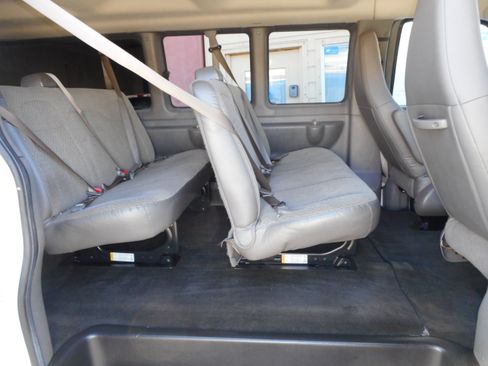 Used 2017 Chevrolet Express 3500 LT w/ LT Preferred Equipment Group RWD image 21