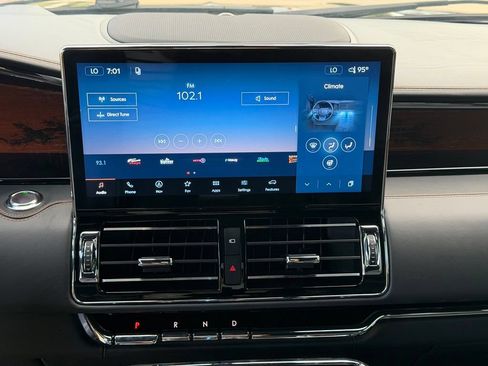 Used 2024 Lincoln Navigator Black Label AWD/4WD image 37