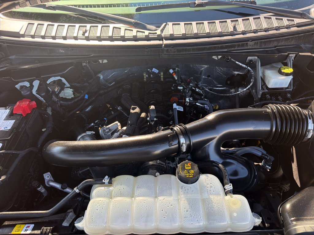 Used 2024 Lincoln Navigator Premiere AWD/4WD image 18