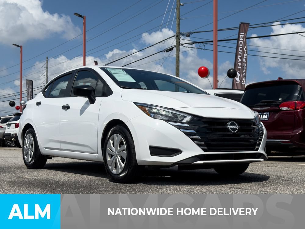 Used 2025 Nissan Versa S FWD image 4