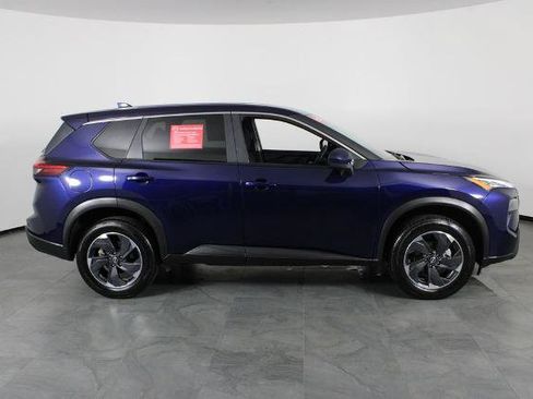Certified 2024 Nissan Rogue SV FWD image 15