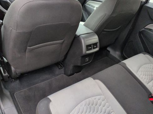 Used 2020 Chevrolet Equinox LT image 18