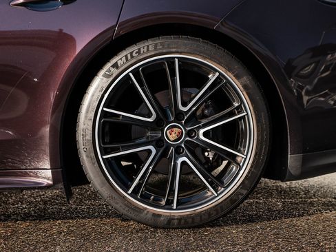 Used 2021 Porsche Panamera image 6