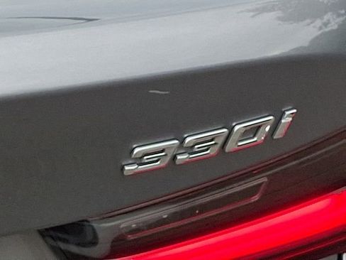 Used 2025 BMW 330i Sedan image 40