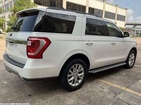 Used 2020 Ford Expedition XLT w/ Equipment Group 202A RWD image 8