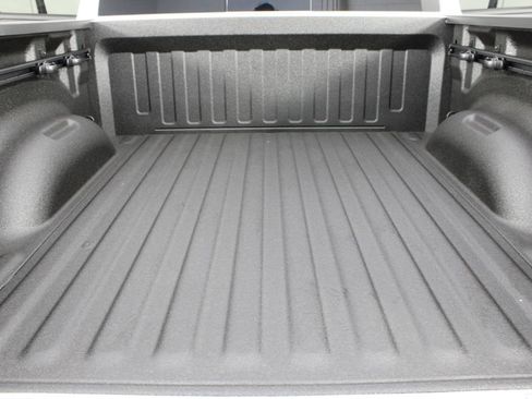 New 2026 RAM 1500 Express AWD/4WD image 17