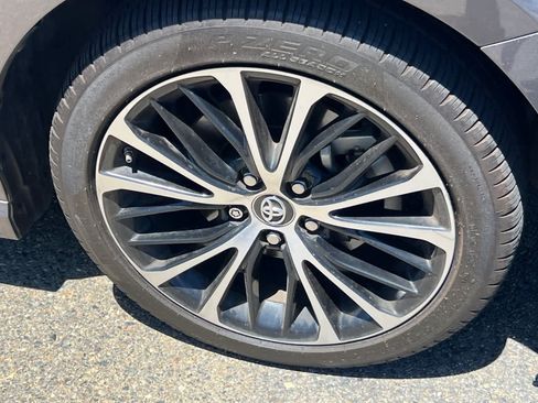Used 2019 Toyota Camry SE w/ Audio Package FWD image 15