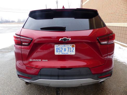 Used 2023 Chevrolet Blazer LT w/ Driver Confidence Package image 9