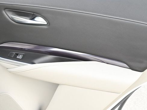 Used 2021 Cadillac XT4 Luxury image 15