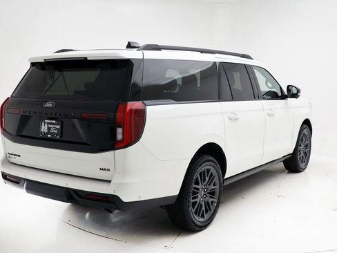 Used 2025 Ford Expedition Max Platinum w/ Stealth Performance Package image 8