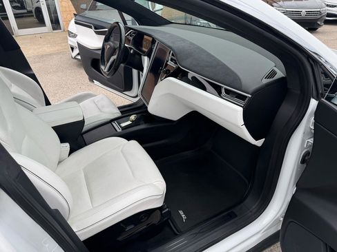 Used 2016 Tesla Model X Performance image 19