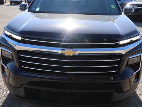 New 2026 Chevrolet Traverse LT image 2