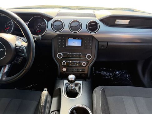 Used 2019 Ford Mustang GT RWD image 12