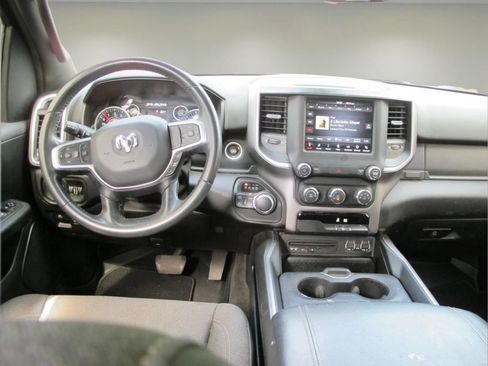 Used 2019 RAM 1500 Big Horn AWD/4WD image 16