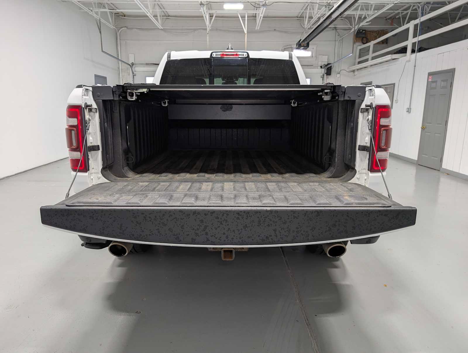 Used 2019 RAM 1500 Laramie AWD/4WD image 45