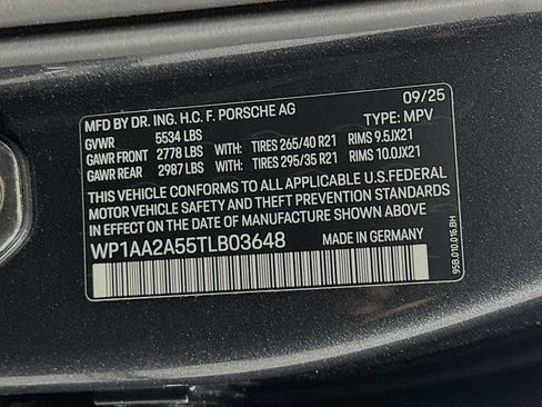 Used 2026 Porsche Macan AWD/4WD image 33
