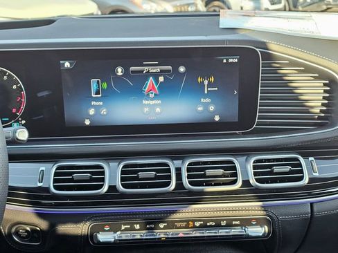 New 2025 Mercedes-Benz GLS 580 4MATIC image 40