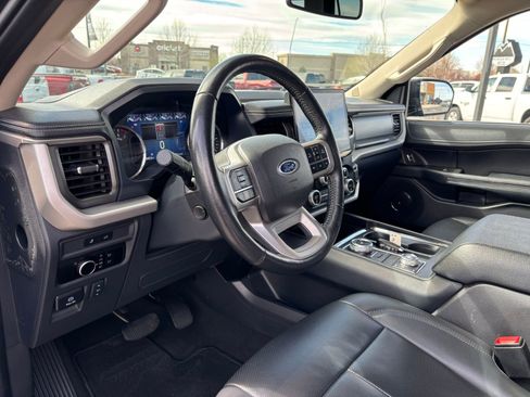 Used 2024 Ford Expedition XLT image 15