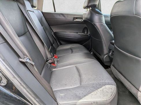 Used 2022 Toyota Corolla Cross XLE AWD/4WD image 19