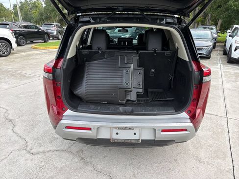 Used 2022 Nissan Pathfinder SL FWD image 32
