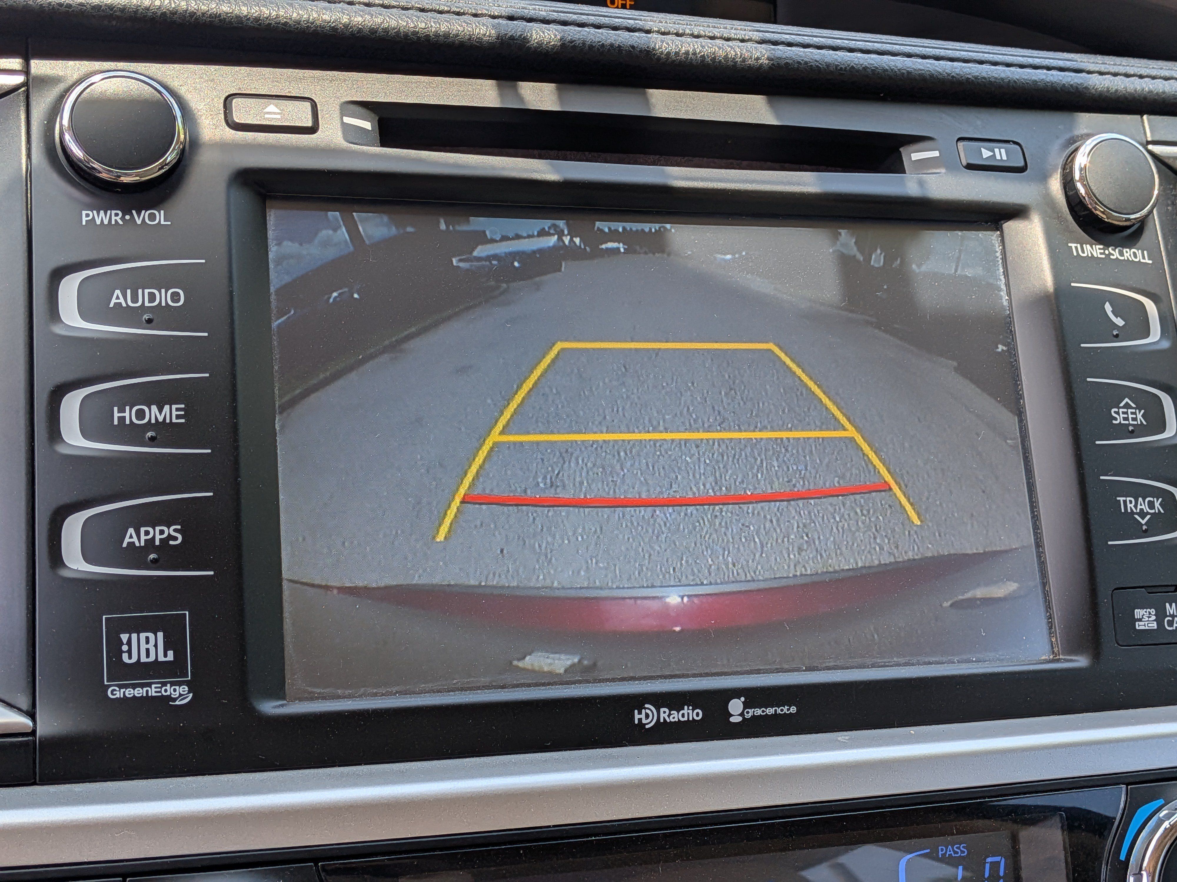 Used 2015 Toyota Highlander Limited w/ Driver Technology Package FWD image 36