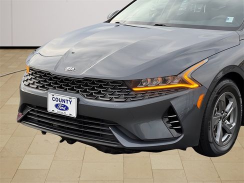 Used 2021 Kia K5 LXS image 34