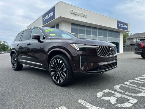 Used 2025 Volvo XC90 T8 Plus AWD/4WD image 5
