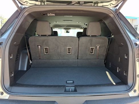 Certified 2023 Chevrolet Traverse LT FWD image 32