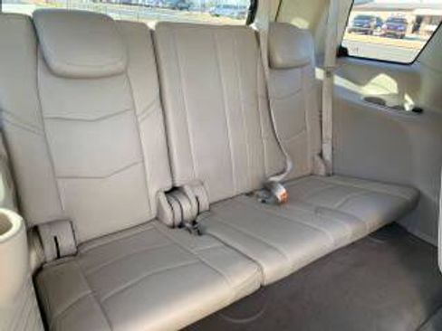 Used 2017 Cadillac Escalade Premium Luxury image 17