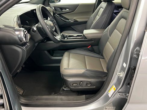 Certified 2025 Chevrolet Equinox LT w/ Convenience Package II image 18