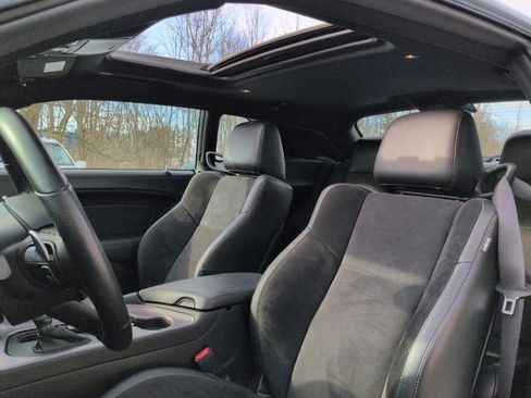 Used 2023 Dodge Challenger R/T w/ Plus Package image 21