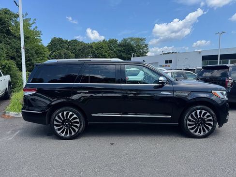 Used 2024 Lincoln Navigator Black Label AWD/4WD image 3