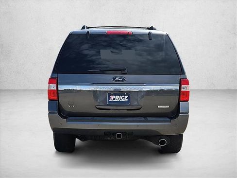 Used 2017 Ford Expedition XLT w/ Equipment Group 202A RWD image 7