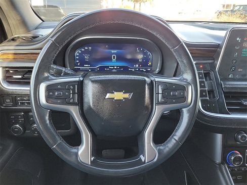 Used 2023 Chevrolet Suburban Premier image 24