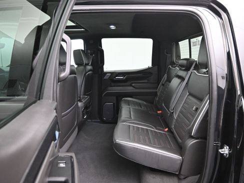 Used 2022 GMC Sierra 1500 AT4X image 10