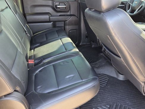 Used 2022 Chevrolet Silverado 1500 LT AWD/4WD image 17