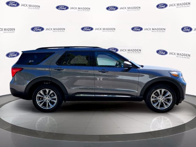 Certified 2023 Ford Explorer XLT w/ Equipment Group 202A AWD/4WD image 6
