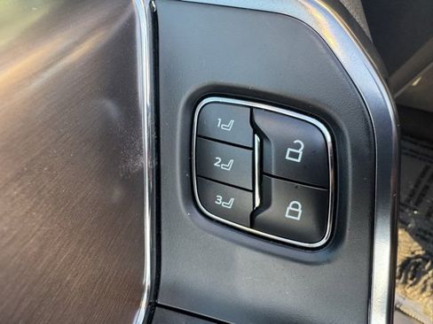 Used 2025 Ford F150 Platinum w/ FX4 Off-Road Package image 13