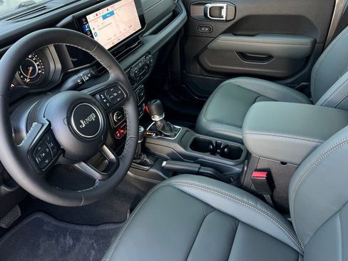 New 2026 Jeep Gladiator Mojave AWD/4WD image 10