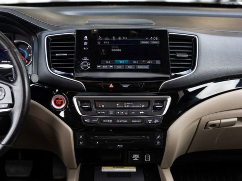 Used 2022 Honda Pilot Elite image 21