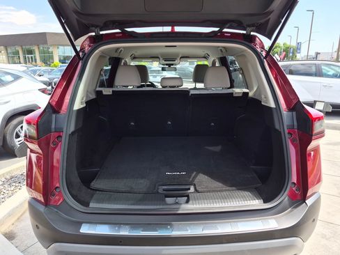 Used 2023 Nissan Rogue SV AWD/4WD image 29