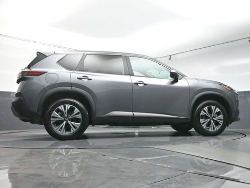 Used 2023 Nissan Rogue SV image 36