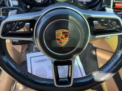 Used 2017 Porsche Macan AWD/4WD image 31