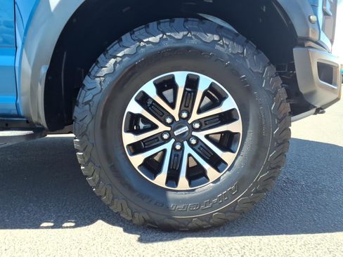 Used 2019 Ford F150 Raptor w/ Equipment Group 802A Luxury AWD/4WD image 9